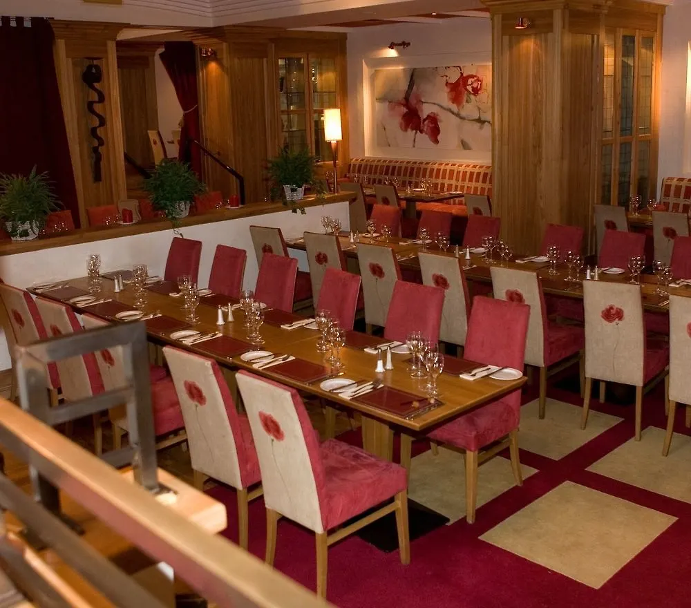 Carnegie Court Hotel Swords 3*,